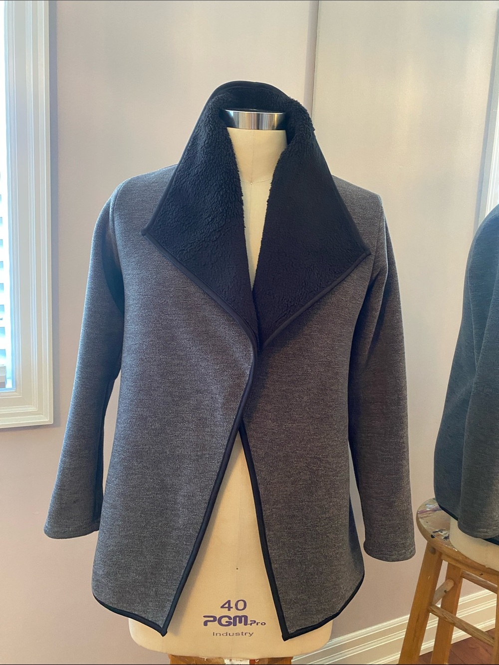 Nicole Miller light Jacket ladies size S